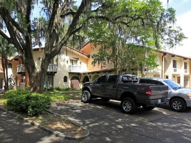 La Casa Inn&Suites Tallahassee Bagian luar foto