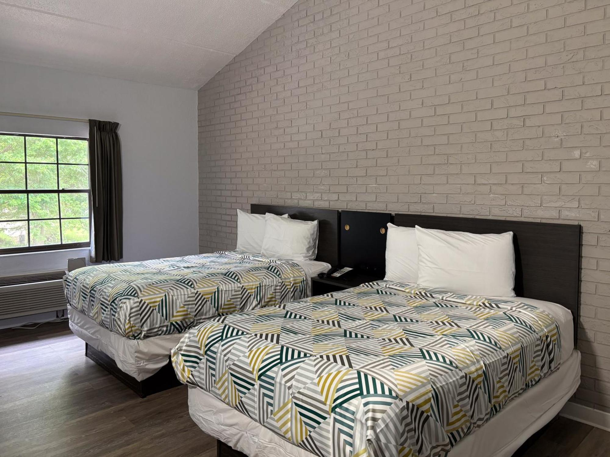 La Casa Inn&Suites Tallahassee Bagian luar foto
