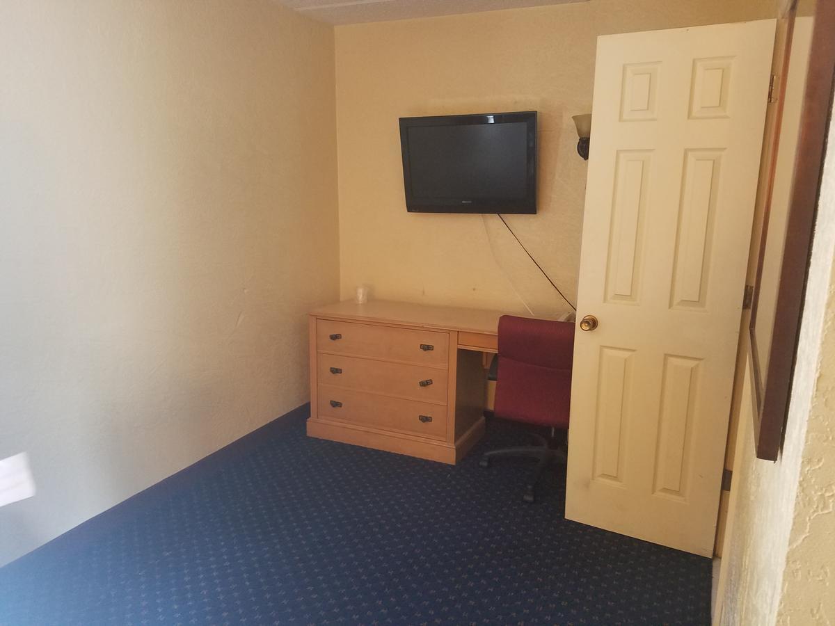 La Casa Inn&Suites Tallahassee Bagian luar foto